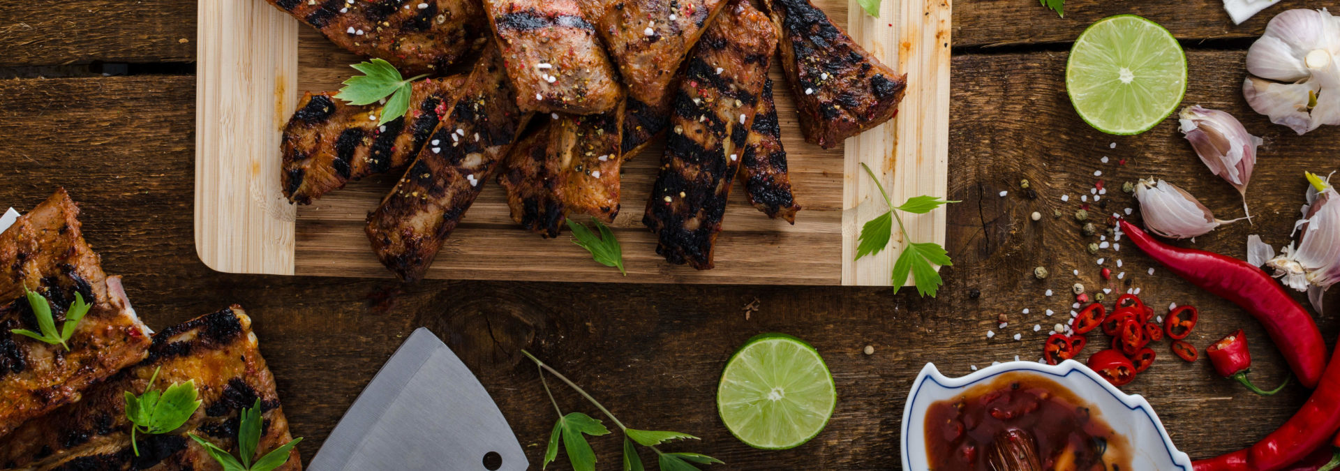 Gegrillte Spareribs in würziger Marinade